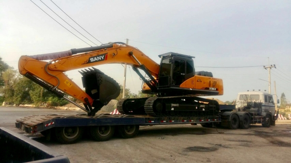 บริการรถขนส่ง และตอก-ถอนชีทไพล์ออกแบบระบบป้องกันดินพัง