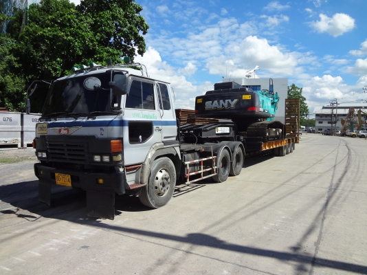 บริการรถขนส่ง และตอก-ถอนชีทไพล์ออกแบบระบบป้องกันดินพัง