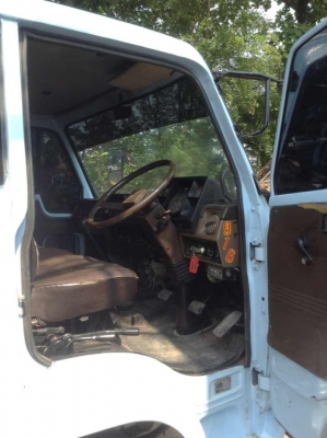 ขายISUZU 6ล้อดั๊ม ยาง825 ช่วงล่างใหญ่ 6เกียร์เดินหน้า เครื่อง 6BD 160 แรง ฝาดำ รถมือเดียว เคริ่องดี ครัทซีสวย ขับดีมากๆ รถสวยพร้อมใช้งาน ขาย 550,000 บาท