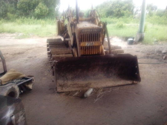 ขาย KOMATSU D20Q