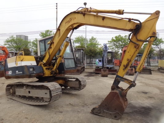 ขายรถขุดPC60-6 นำเข้าญี่ปุ่นมีลายหัวเจาะพร้อม