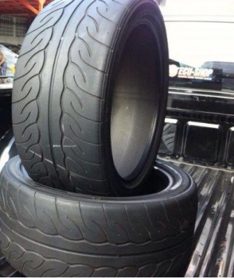 ขายยางAD08 255 40 18 ปี10สวยๆ ไม่ปะไม่บวม 7500บาท0825671760
