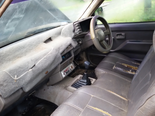 มังกรทอง หัวเดียวยอมประหยัด  หน้าตาเดิมๆ ขับทุกวัน 79000