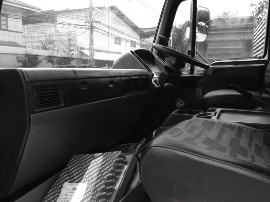 ฮีโน่ รุ่น FC 3J หัวคัซซี่ เครื่อง 165 แรง ปี 46 ยาว 6.50 เมตร ฮีโน่ รุ่น FC 3J หัวคัซซี่ เครื่อง 165 แรง ปี 46 ยาว 6.50 เมตร