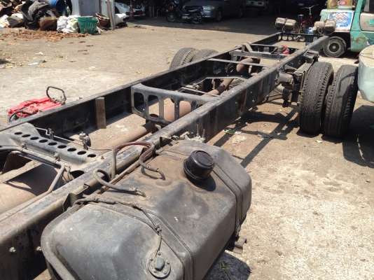 ฮีโน่ รุ่น FC 3J หัวคัซซี่ เครื่อง 165 แรง ปี 46 ยาว 6.50 เมตร ฮีโน่ รุ่น FC 3J หัวคัซซี่ เครื่อง 165 แรง ปี 46 ยาว 6.50 เมตร