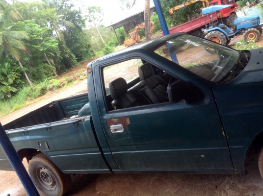 รถ ISUZU หัวเดียว