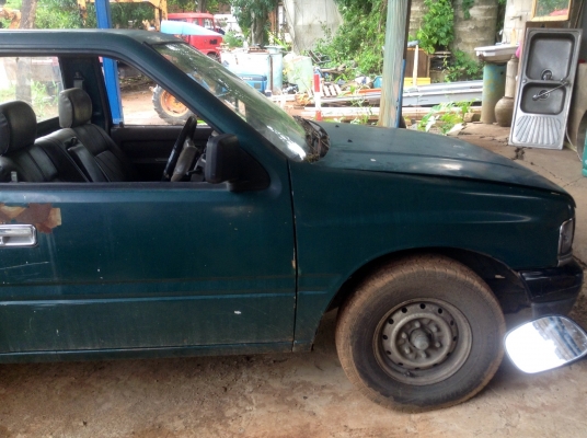 รถ ISUZU หัวเดียว