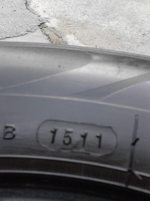 185/65R14 THUNDER MACH1 มี 4 เส้น TEL.081-427-394 185/65R14 THUNDER MACH1 มี 4 เส้น TEL.081-427-394