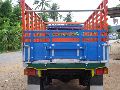 (ขายแต่กระบะรถครับ) 15000/ คัชซีกว้าง110ยาว 360  กระบะกว้าง 180) ราคาคุยกันได้