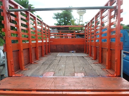 (ขายแต่กระบะรถครับ) 15000/ คัชซีกว้าง110ยาว 360  กระบะกว้าง 180) ราคาคุยกันได้