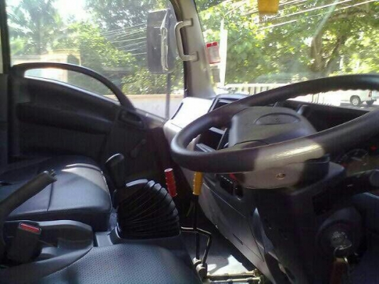 รถอีซูซุ 6 ล้อดั้ม 150 แรงม้า. ปี 53  ( รถวิ่ง 13,XXX กม. )   สนใจติดต่อ 081 - 6079515