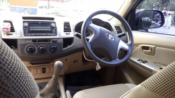 ขายดาวน์ vigo champ 2.5E ปี2013 135,000 บาท เหลือผ่อน 54 ด.9,607 บาท ' สภาพใหม่ 40,000 กม. สนใจติดต่อ 0887603049 (เบียร์) ทรงพล