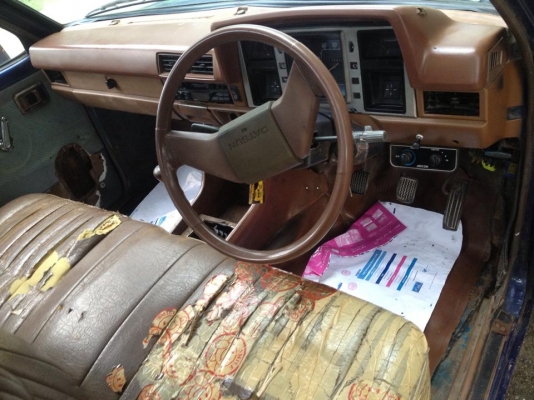 ขายdatsun720ทะเบียนโอน