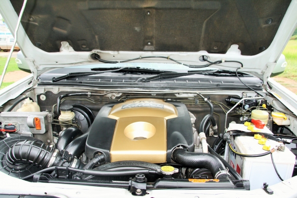 ขายตามสภาพเคยคว่ำมาแล้ว d-max cab 4 highlander 2.5 mt ปี 2007 สีบรอนเงิน 345,000 บาท ถอดหลังคาแล้ว พร้อมใช้