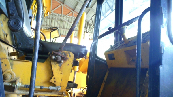 รถบดอัด สั่นสะเทือน BROMAX  BW213 ดี แบบสองเพลา รถสวยเนี๊ยบ มีทะเบียนครบ