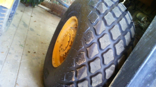 รถบดอัด สั่นสะเทือน BROMAX  BW213 ดี แบบสองเพลา รถสวยเนี๊ยบ มีทะเบียนครบ