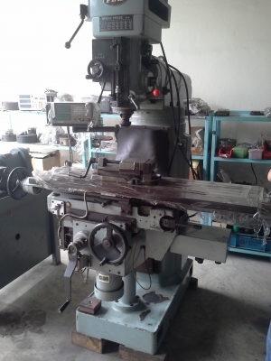 เครื่องมิลลิ่ง PDA M3 ญี่ปุ่น สภาพพร้อมใช้งาน แถมปากกากับหัวจับคอเรตให้ด้วยครับ