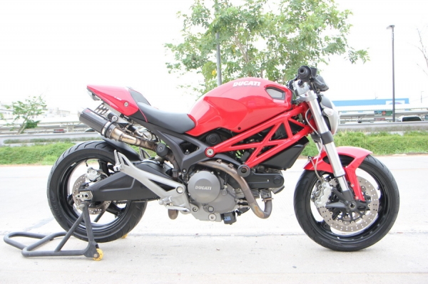 ขาย DUCATI Monster795 ปี2012 รถออกศูนย์ ท่อแต่ง  ทะเบียนพร้อมครับ