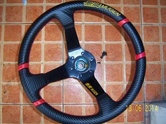 พวงมาลัยสวย พร้อมคอ