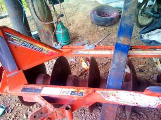 จัดส่งไปที่จ.สุรินท์เรียบร้อยแล้วครับ ผานพรวน 5โครง6 ตราช้าง DH226โปร 5x22"