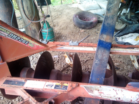 จัดส่งไปที่จ.สุรินท์เรียบร้อยแล้วครับ ผานพรวน 5โครง6 ตราช้าง DH226โปร 5x22"