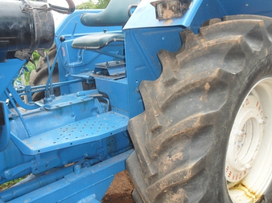 ขาย รถไถฟอร์ด6640 NEW HOLLAND 2เพลา คานหน้านิวส์ มีดันหน้า/หางสามไคเฮงหลี