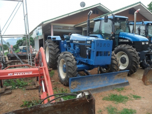 ขาย รถไถฟอร์ด6640 NEW HOLLAND 2เพลา คานหน้านิวส์ มีดันหน้า/หางสามไคเฮงหลี