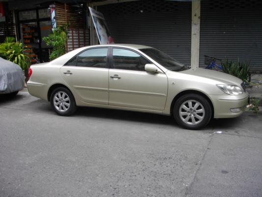 ขาย CAMRY 2.4Q สีทอง ตัวท๊อป ปลายปี02 รถบ้านมือแรกใช้เอง ประกันเพิ่งต่อ ไม่มีชนเดิมๆ ราคา 319000 บาท