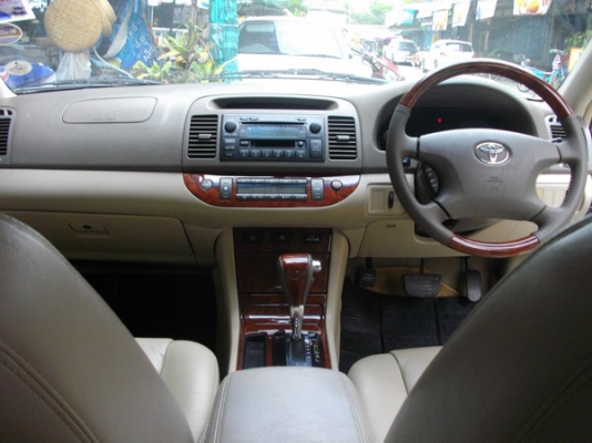 ขาย CAMRY 2.4Q สีทอง ตัวท๊อป ปลายปี02 รถบ้านมือแรกใช้เอง ประกันเพิ่งต่อ ไม่มีชนเดิมๆ ราคา 319000 บาท