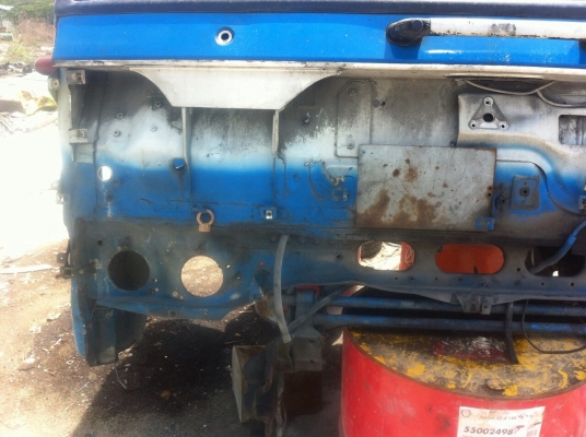 โครงหัวเก๋ง CP180 หรือ NIssan มีคอนโซล