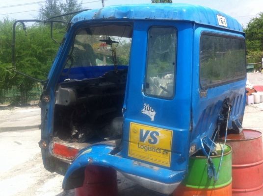 โครงหัวเก๋ง CP180 หรือ NIssan มีคอนโซล