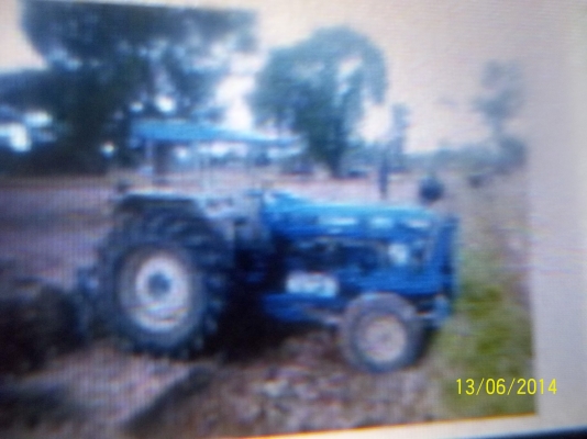 ขาย 435000 บาท  รถไถฟอร์ด 6610  นำเข้าสภาพสมบูรณ์