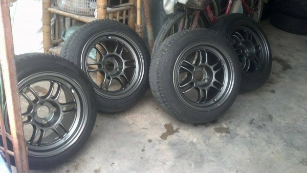 Rpf1 ขอบ 15 กว้าง 8 สีเทาดำ 4 รู 100 พร้อมยาง