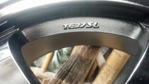 TE37 ขอบ 17 กว้าง 7 ขนาด 4 รู 100 พร้อมยาง 7900