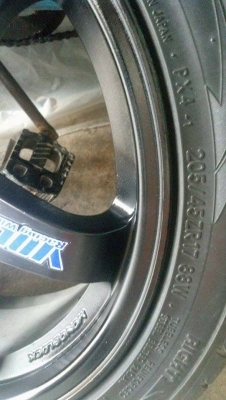 TE37 ขอบ 17 กว้าง 7 ขนาด 4 รู 100 พร้อมยาง 7900 TE37 ขอบ 17 กว้าง 7 ขนาด 4 รู 100 พร้อมยาง 7900