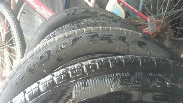 ล้อพร้อมยาง 185-55-15 ปี 13 เกือบป้ายแดง