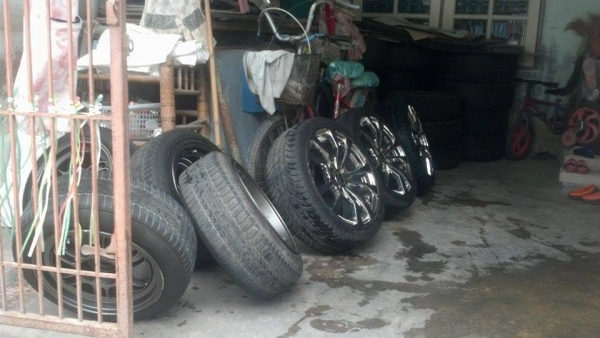 แม็กวีไอพี ขอบ 17 กว้าง 7 ออฟ 42 พร้อมยาง