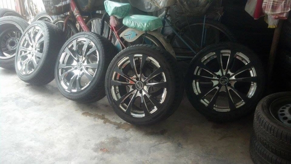 แม็กวีไอพี ขอบ 17 กว้าง 7 ออฟ 42 พร้อมยาง