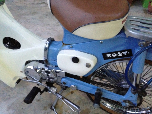 ขายHonda C100 เครื่อง 4 เกียร์ +ทะเบียนเครื่อง+ทะเบียนโครง ราคา 29000 บาท