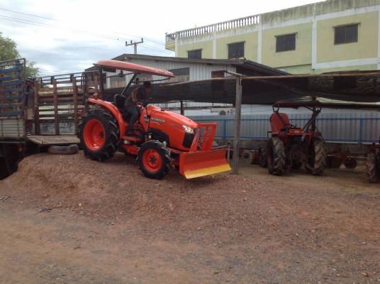 ปัญญาแทรคเตอร์มาแล้ว... คูโบต้า L3608 พร้อมใบมีดคานล่างFD163F โรตาลี่ตราช้าง เล่มทะบียนพร้อม พร้อมส่งทั่วไทยครับ