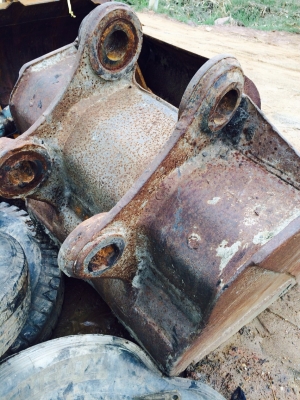 ขาย บุั้งกี้ komatsu pc200-5,6,7