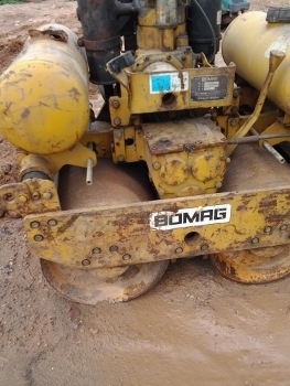 ขาย - รถบดดินแบบเดินตาม BOMAG: BW65S เครื่องยนต์ดีเซล ล้อเหล็ก พร้อมใช้งาน ขาย - รถบดดินแบบเดินตาม BOMAG: BW65S เครื่องยนต์ดีเซล ล้อเหล็ก พร้อมใช้งาน