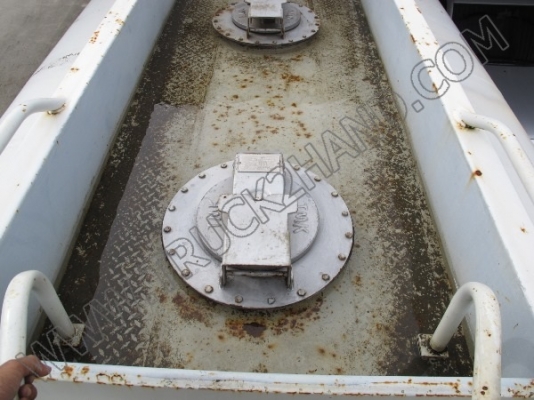 รถบรรทุก10ล้อ บรรทุกน้ำมัน MITSUBISHI FUSO FN517M