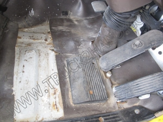 รถบรรทุก10ล้อ บรรทุกน้ำมัน MITSUBISHI FUSO FN517M