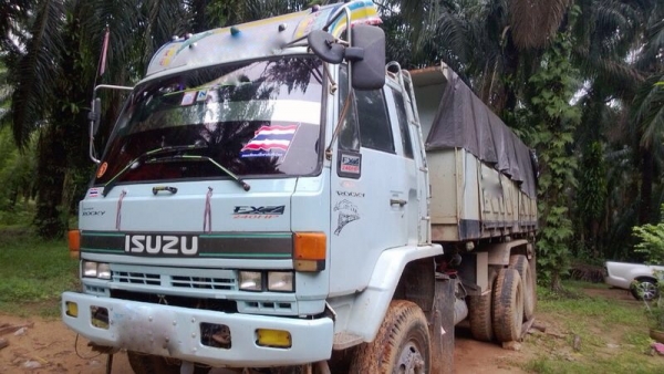 รถอีซูซุ 10 ล้อดั้ม FXZ 240 แรงม้า. ปี 39 ( นางฟ้าแท้ ) , ( มีขาย 2 คัน. ) สนใจติดต่อ 081 - 6079515 รถอีซูซุ 10 ล้อดั้ม FXZ 240 แรงม้า. ปี 39 ( นางฟ้าแท้ ) , ( มีขาย 2 คัน. ) สนใจติดต่อ 081 - 6079515