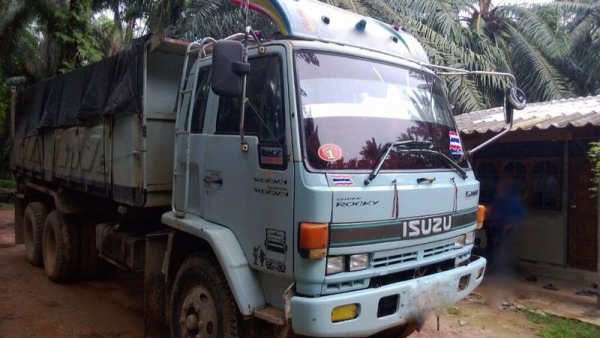 รถอีซูซุ 10 ล้อดั้ม FXZ 240 แรงม้า. ปี 39 ( นางฟ้าแท้ ) , ( มีขาย 2 คัน. ) สนใจติดต่อ 081 - 6079515 รถอีซูซุ 10 ล้อดั้ม FXZ 240 แรงม้า. ปี 39 ( นางฟ้าแท้ ) , ( มีขาย 2 คัน. ) สนใจติดต่อ 081 - 6079515