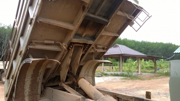 6ล้อหน้ายาว165แรงISUZU รถสวย..คัสซีสวย หัวสวย..พ.เพาเวอร์ เล่มพร้อม ภาษีไม่ขาด