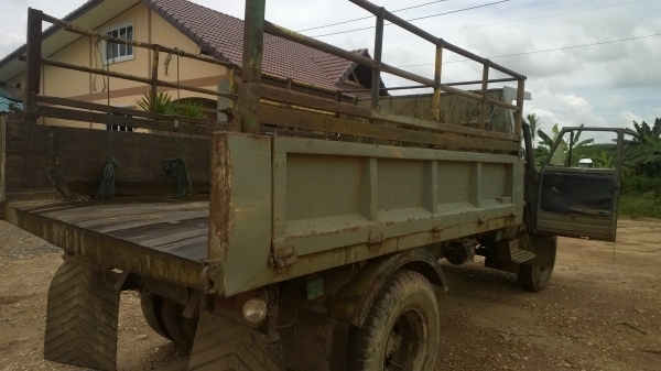 6ล้อหน้ายาว165แรงISUZU รถสวย..คัสซีสวย หัวสวย..พ.เพาเวอร์ เล่มพร้อม ภาษีไม่ขาด