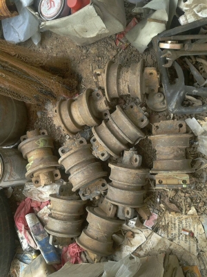 ขายโซ่ d2 48 ข้อ และลอนเลอรน้ำมัน d 2 มี 9 ลูก ขายโซ่ d2 48 ข้อ และลอนเลอรน้ำมัน d 2 มี 9 ลูก