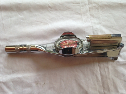 ประแจ  torque meter snap on  3/8 รุ่นพิเศษครับ มีไฟ